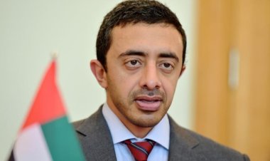 وزير الخارجية الإماراتي ونظيره الإستواني يبحثان هاتفيًا العلاقات الثنائية بين البلدين