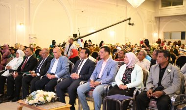 نائب محافظ قنا يشهد حفل تخرج طلاب مدارس التعليم المجتمعي