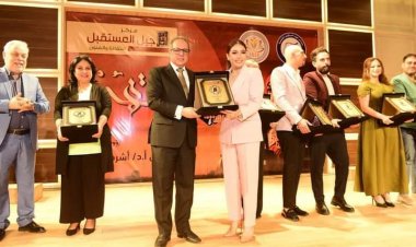 بالصور.. تكريم ابطال مسلسل ستهم في مدينة سوهاج الجديدة