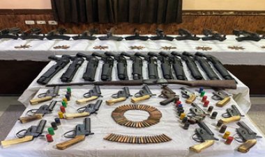 «ضبط 25 بندقية و15 فرد محلى» في حملة أمنية بأسيوط