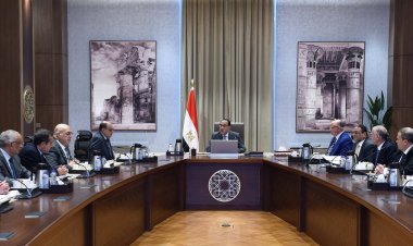 رئيس الوزراء يستعرض التصورات المقترحة لتطوير المنطقة المحيطة بمحطة سكك حديد مصر بـ «رمسيس»