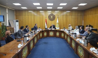 وزير العمل يلتقى مع ممثلي المبادرة الوطنية لتطوير الصناعة المصرية "ابدأ"..