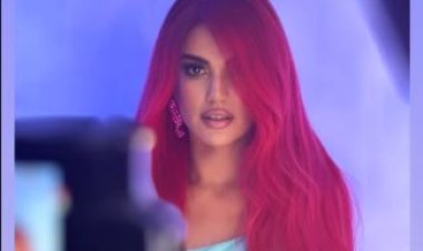 درة تتحول لـ حورية بحر في أحدث ظهور لها (فيديو)