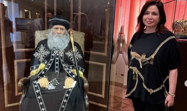 إلهام شاهين توجه رسالة للمسيحيين أثناء زيارتها للمركز الثقافي القبطي