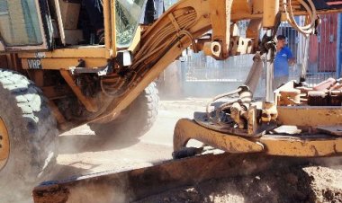 محافظ الشرقية: شن حملة مكبرة لرفع تراكمات القمامة وصيانة أعمدة الإنارة بمدخل قرية طاروط