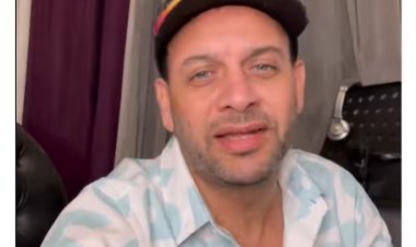 مصطفى قمر يؤدي تكبيرات العيد بصوته.. (فيديو)