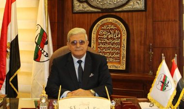 رئيس النيابة الإدارية يهنئ الرئيس السيسي بذكرى ثورة 30 يونيو