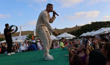 بالصور.. أول حفلات الصيف والعيد بمارينا.. شاكوش يتألق في لافام مارينا