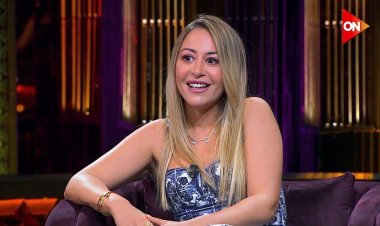 منة شلبي: «أمي ست استثنائية.. ضحت بشغلها عشاني»