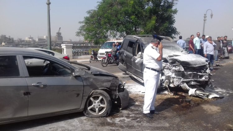 إصابة 9 أشخاص في حادث انقلاب سيارة ميكروباص على طريق شبرا -بنها الحر