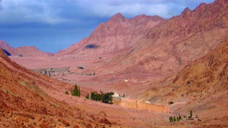 الجيش الإسرائيلي يعترف بمقتل 3 جنود عند الحدود ويعلن التنسيق مع الجيش المصري