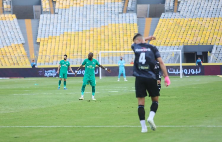 بيراميدز يفوز على فاركو بهدف ويتصدر الدوري مؤقتا