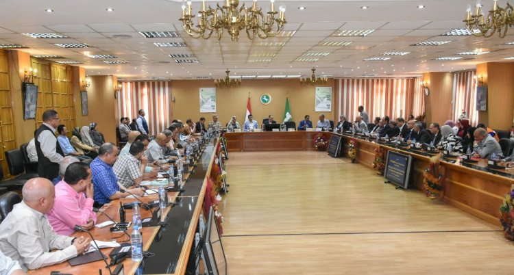 محافظ الشرقية يتابع الاستعدادات النهائية لامتحانات الثانوية العامة 2023