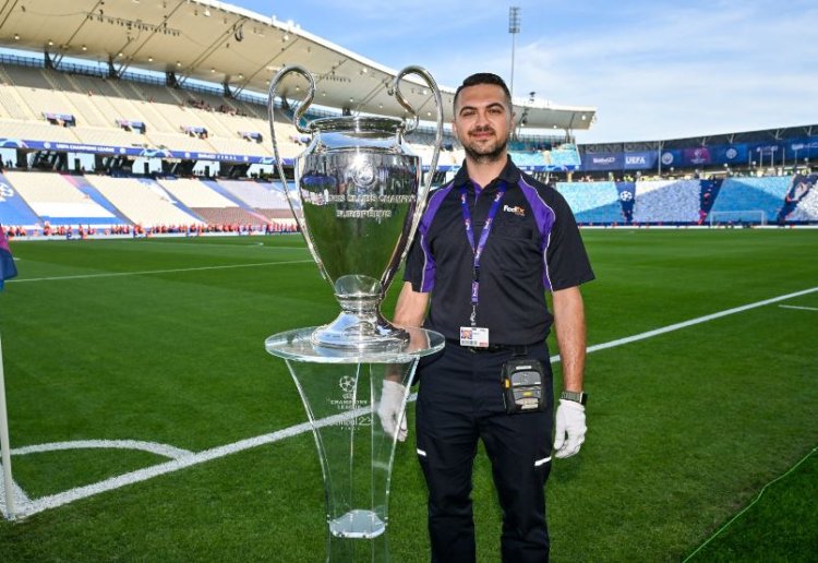 بالفيديو.. حريق هائل بالقرب من ملعب نهائي دوري أبطال أوروبا في تركيا