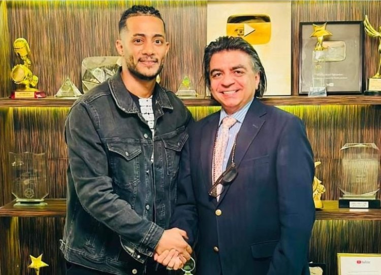 الوجه الآخر لـ محمد رمضان.. التكفل بتركيب جهاز الصدمات الكهربية في معهد القلب
