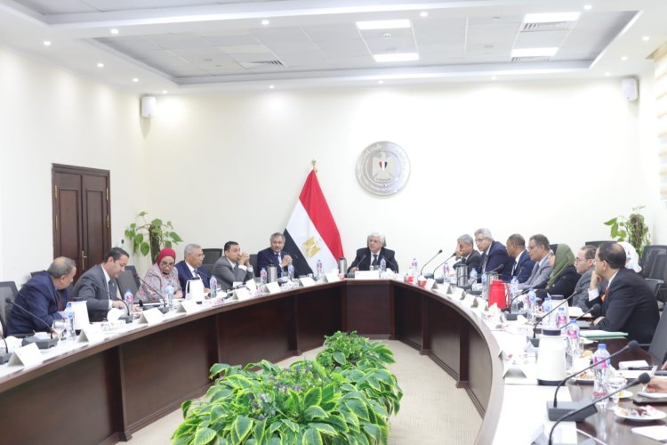 وزير التعليم العالي يرأس اجتماع مجلس المراكز والمعاهد والهيئات البحثية