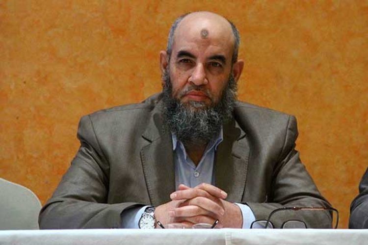 «حكم مصر لم يكن بيد مرسي».. شهادة رئيس مجلس شيوخ حزب النور على الإخوان الإرهابية