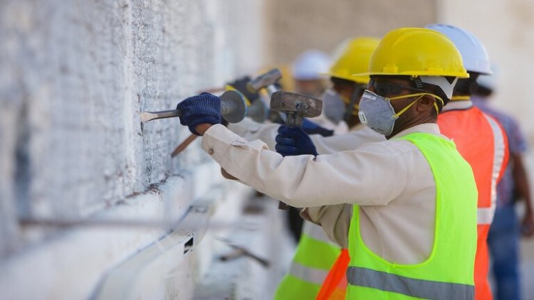 بسبب الحرارة الشديدة.. الإمارات تحظر العمل وقت الظهيرة