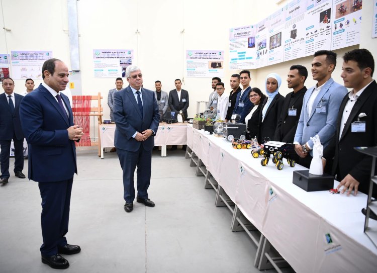 الرئيس السيسي يتفقد الجامعة التكنولوجية بمدينة برج العرب