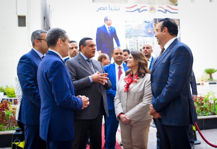 وزيرا الهجرة والتنمية المحلية ومحافظ الغربية يتفقدون مركز السلامة الوطنية والمركز التكنولوجي