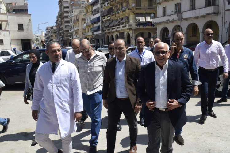 محافظ بورسعيد يتفقد الاستعدادات لتشغيل وافتتاح مبنى الجناح البحري بمستشفى السلام