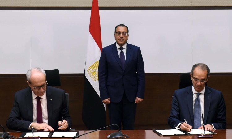 «مدبولي» يشهد توقيع مذكرة تفاهم بين مصر والجزائر في مجال الاتصالات وتكنولوجيا المعلومات والبريد