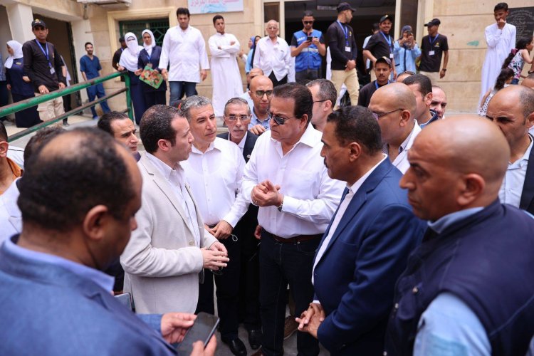 وزير الصحة يوجه برفع كفاءة المستشفى بخطة تطوير عاجلة وزيادة أسرة الرعاية المتوسطة
