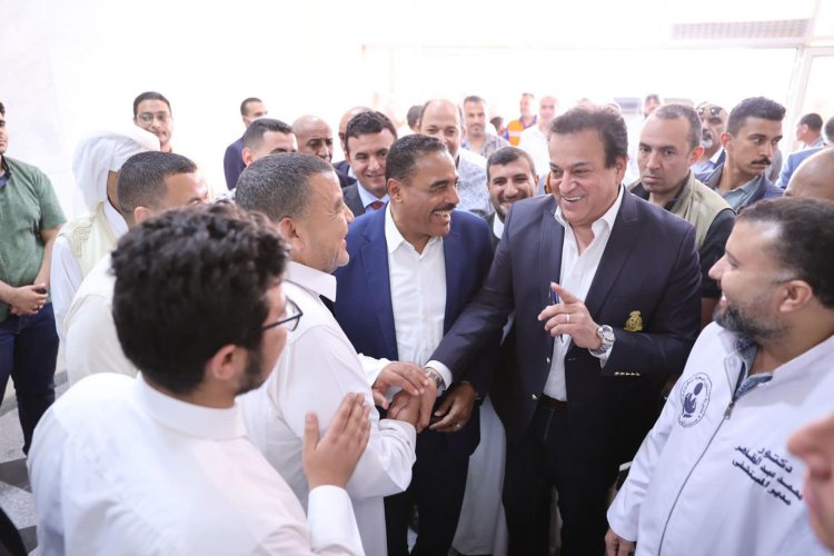 وزير الصحة يتفقد مستشفى الضبعة المركزى للتأكد من جاهزيتها