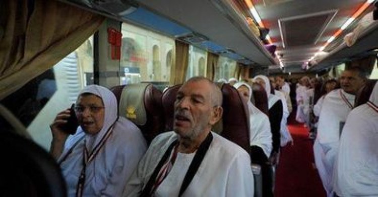 الداخلية: بدء تفويج حجاج القرعة من المدينة المنورة إلى مكة المكرمة (صور)