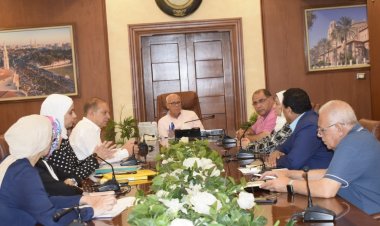 محافظ بورسعيد يتابع سير العمل بجمعية حياة للخدمات الاجتماعية
