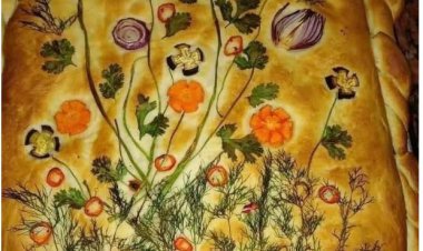 فتاة تصنع لوحة فنية من المعجنات آثارت إعجاب جميع رواد السوشيال ميديا