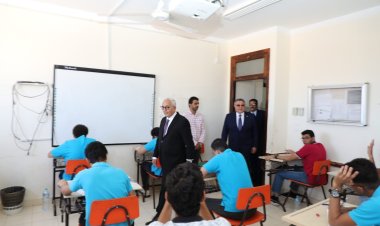 وزير التعليم ومحافظ البحر الأحمر يتفقدان لجان امتحانات الثانوية العامة