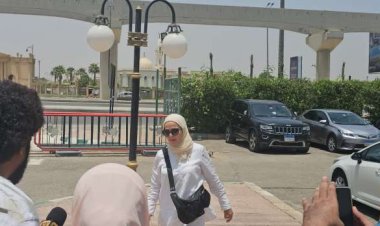 انكسار فرقة «الأصدقاء».. منى وحنان تودعان الراحل علاء عبد الخالق