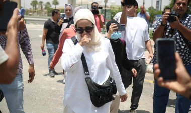 الحزن يسيطر على «نجوم التسعينات» في جنازة الراحل علاء عبد الخالق (صور)