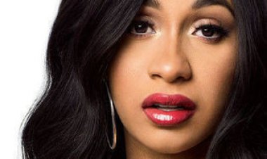 إطلالة كاردي بي  في أسبوع الموضة بباريس