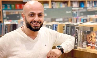 أحمد مراد يعلن تحويل رواية «موسم صيد الغزلان» إلى عمل سينمائي