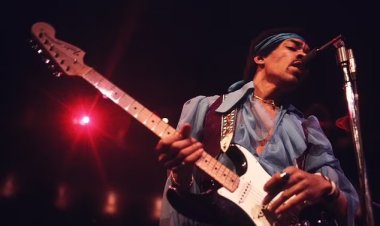 «من 65 دولارًا».. جيتار جيمي هندريكس يصل إلى 1.25 مليون دولارًا