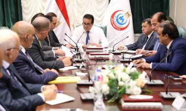 وزير الصحة يتابع مؤشرات الأداء لحملة «100 يوم صحة»