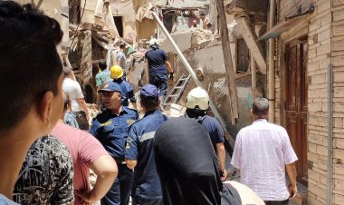 انهيار عقار بنطاق حي الجمرك في الإسكندرية (صور)
