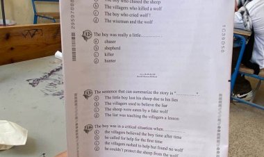«دي مستبيعة».. صورة يد طالبة تمسك امتحان اللغة الإنجليزية للثانوية العامة من داخل اللجنة تثير الجدل على السوشيال ميديا