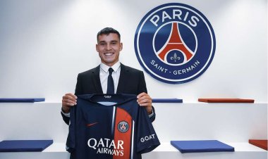 الأوروجواياني أوجارتي ينتقل إلى باريس سان جيرمان