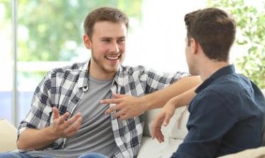 5 مواصفات يجب توافرها في الصديق الوفي.. طبيب نفسي: «لو مش فيهم اهرب منه»