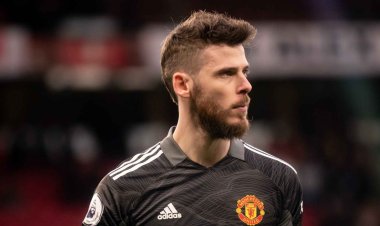 رسميًا.. الإسباني دي خيا يرحل عن صفوف مانشستر يونايتد بعد 12 عامًا