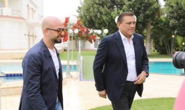 «كنت مرعوباً وجالي تسمم».. أحمد مراد يكشف كواليس كتابة روايته «تراب الماس»