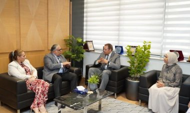 رئيس الرقابة الصحية يستقبل الأمين العام للمستشفيات الجامعية لمناقشة تأهيل المستشفيات وتقديم خدماتها بالتأمين الشامل