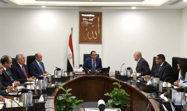 رئيس الوزراء يستعرض ضوابط حوكمة الإجراءات المتبعة في تحصيل مقابل التحسين