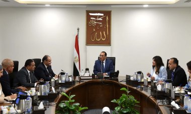 رئيس الوزراء يتابع إجراءات توطين الصناعة ومستلزمات الإنتاج