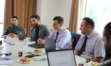 اجتمعت الادارة العامة للحكومة الالكترونية ممثلة بمديرها العام فادي مرجانة