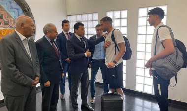 وزير الرياضة يستقبل بعثة المنتخب الأولمبي بالمطار