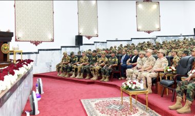 وزير الدفاع يلتقى عددًا من مقاتلى القوات الخاصة